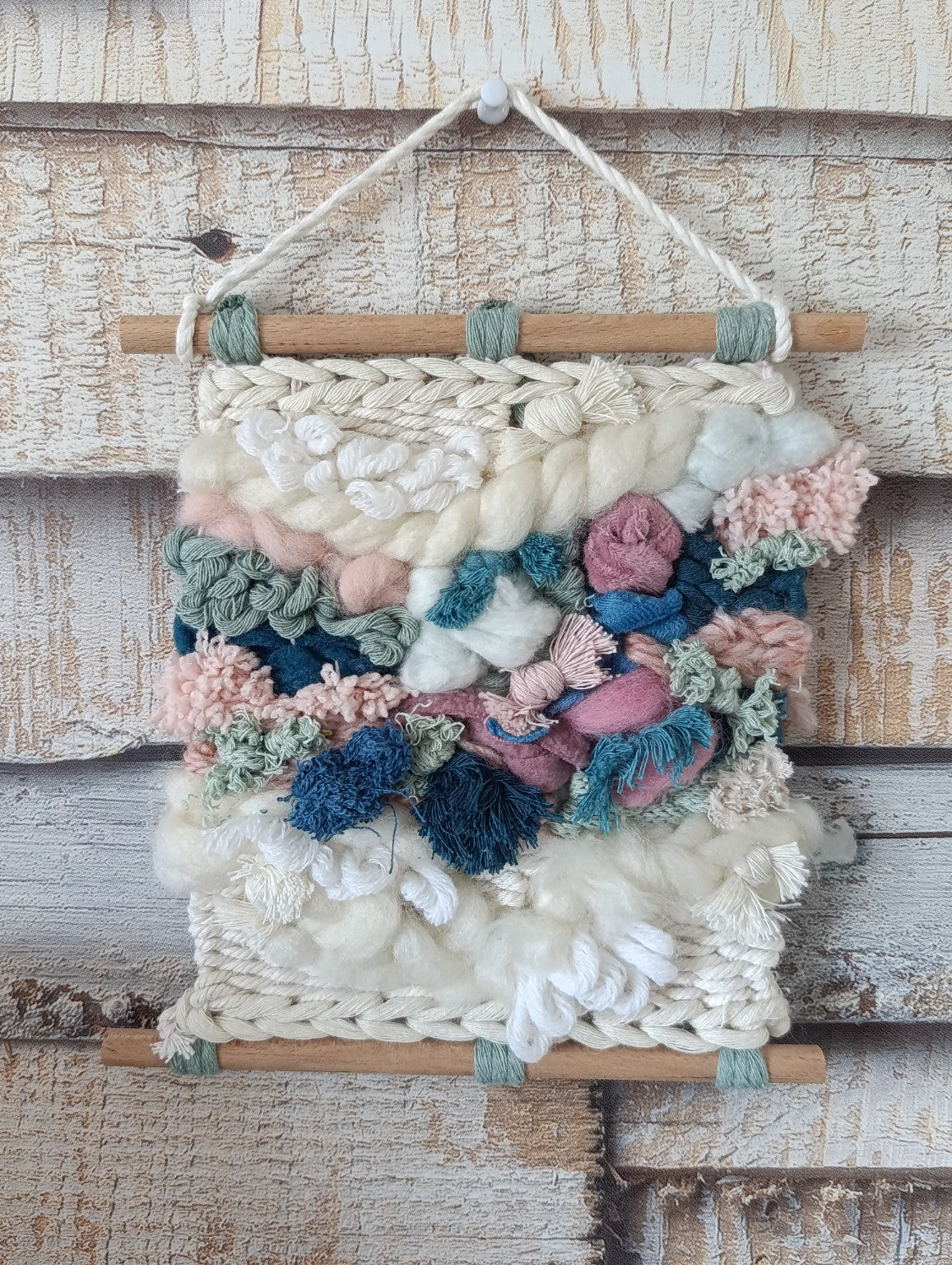 Tissage mural Artisanal " Douceur organique" (16X20cm)