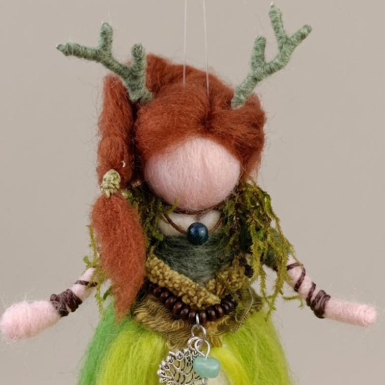 Gardienne des clairières - Collection "les Gardiennes du haut-Doubs"